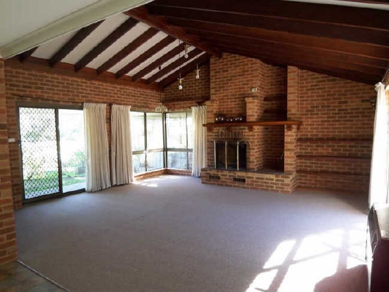 16 Soldiers Cove Terrace, Dudley Park WA 6210