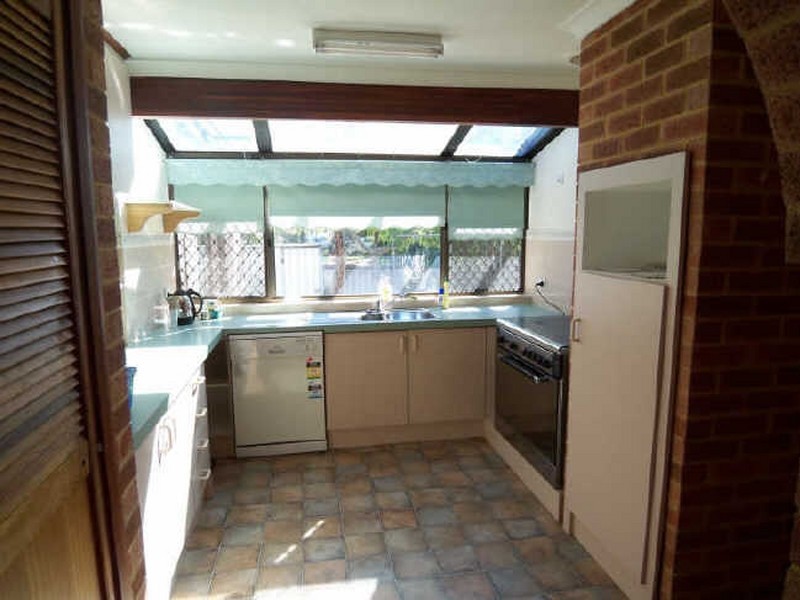 16 Soldiers Cove Terrace, Dudley Park WA 6210