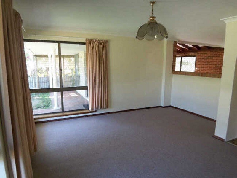 16 Soldiers Cove Terrace, Dudley Park WA 6210