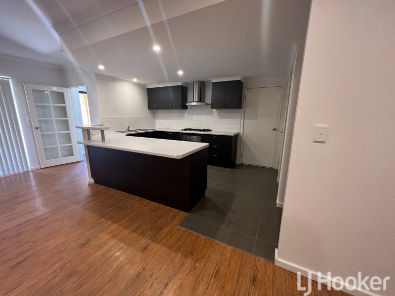 12 Wanjeep Street, Dudley Park WA 6210