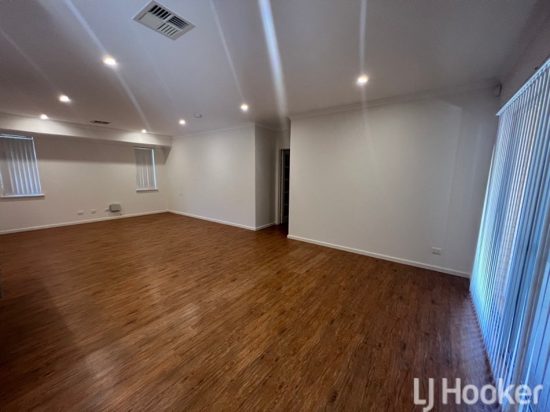 12 Wanjeep Street, Dudley Park WA 6210