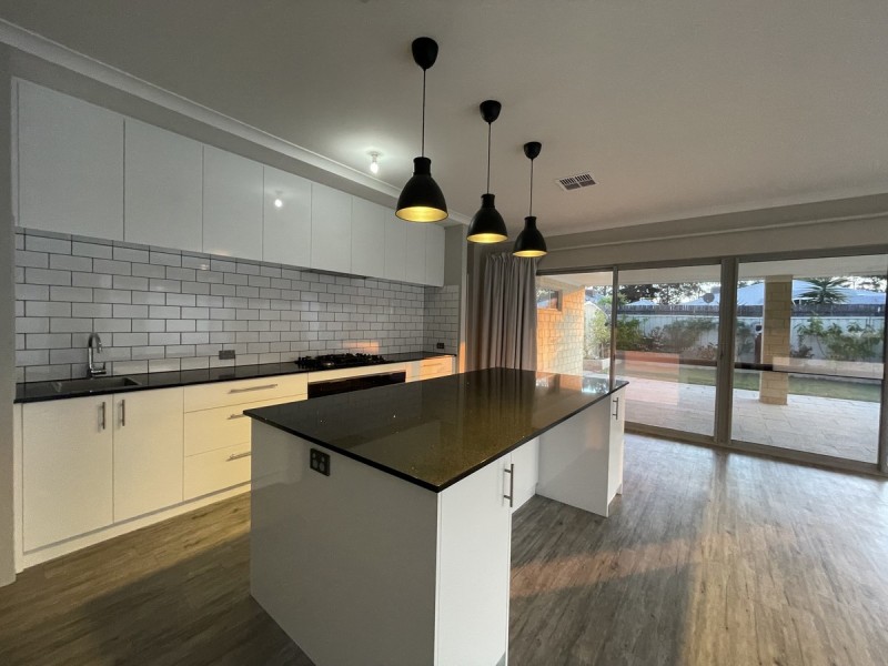 13 Sunset Circle, Pinjarra WA 6208