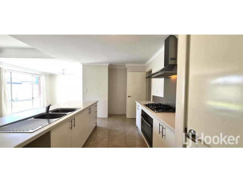 6 Skerne Court, Madora Bay WA 6210