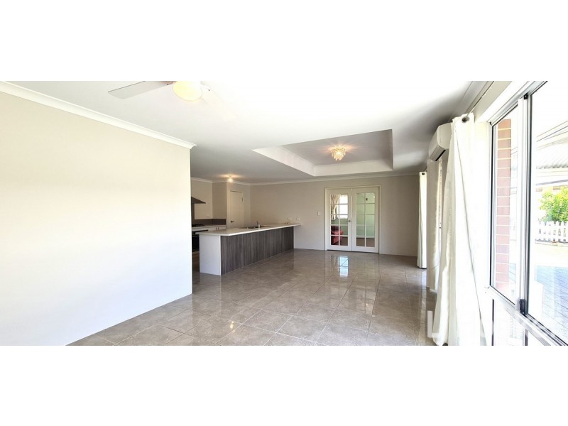 6 Skerne Court, Madora Bay WA 6210