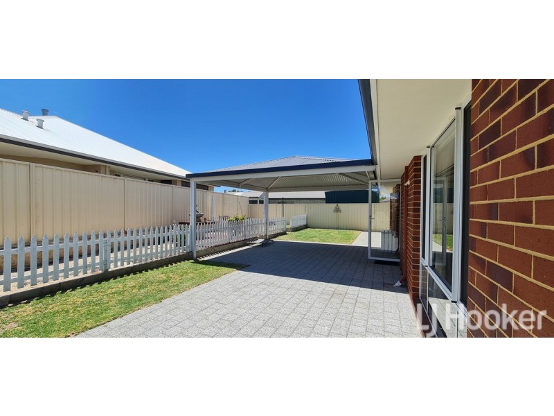 6 Skerne Court, Madora Bay WA 6210