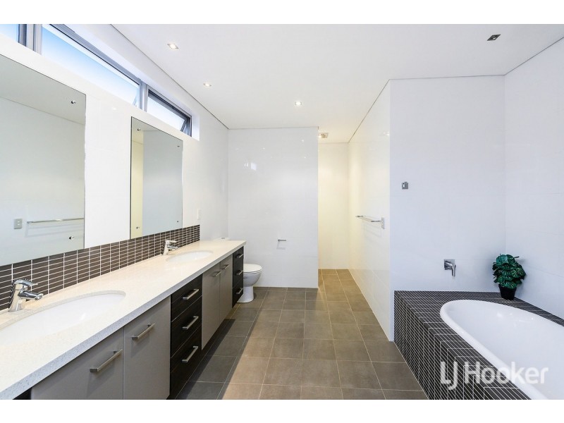49 Avocet Island Quays, Wannanup WA 6210