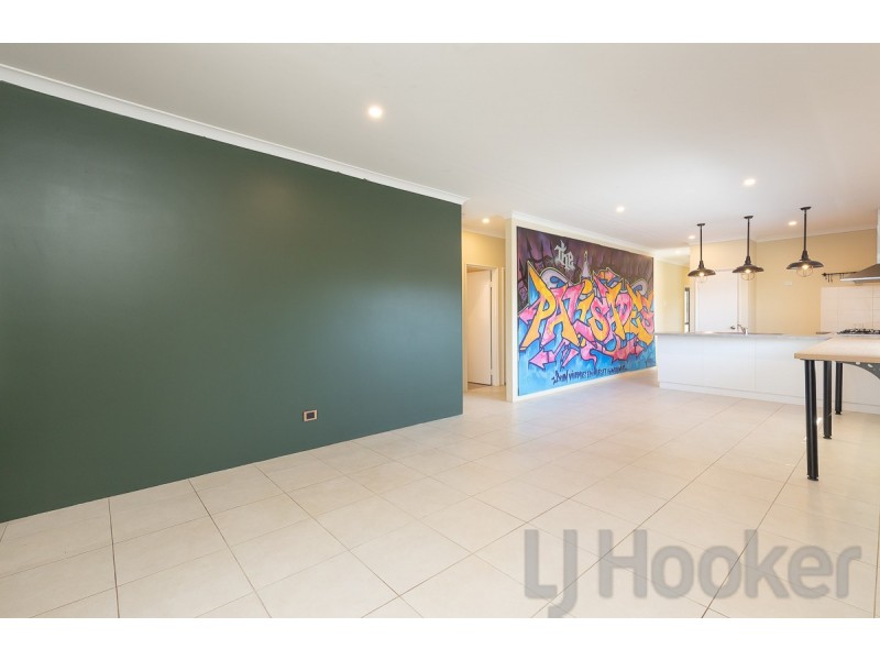2 Thornbill Crescent, Coodanup WA 6210