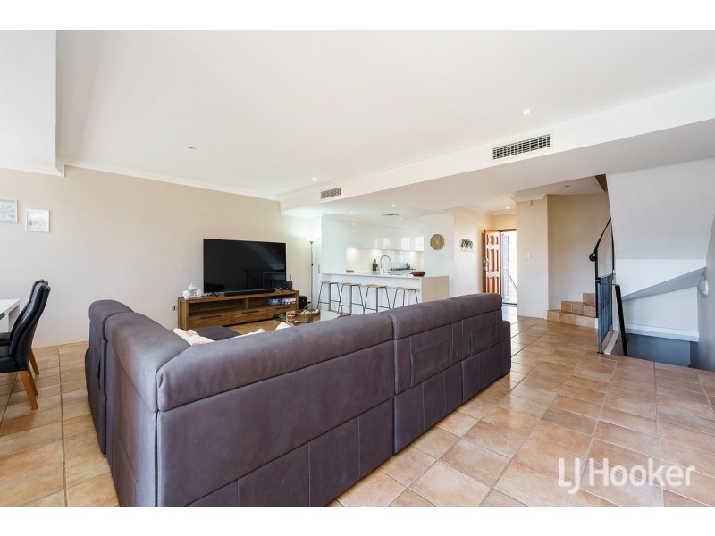 9/18 Port Quays, Wannanup WA 6210