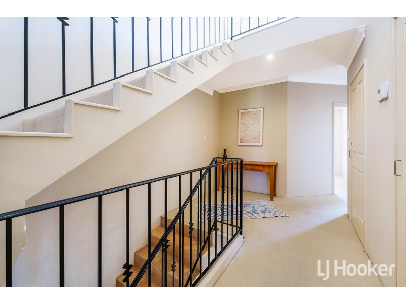 9/18 Port Quays, Wannanup WA 6210