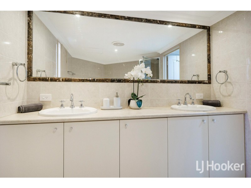 9/18 Port Quays, Wannanup WA 6210