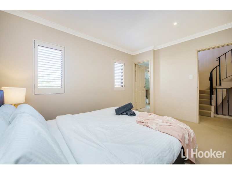 9/18 Port Quays, Wannanup WA 6210