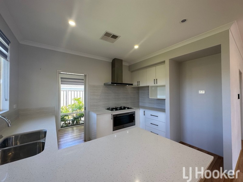 20 Dandelion Road, Karnup WA 6176