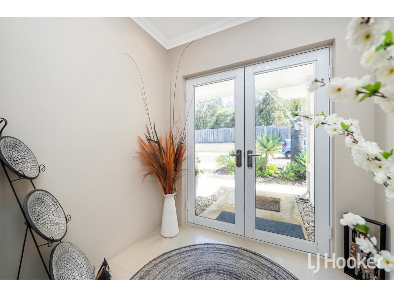 6/4 Maywood Way, Wannanup WA 6210