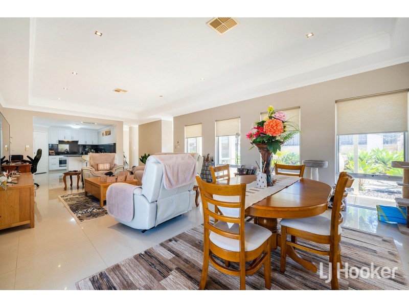 6/4 Maywood Way, Wannanup WA 6210