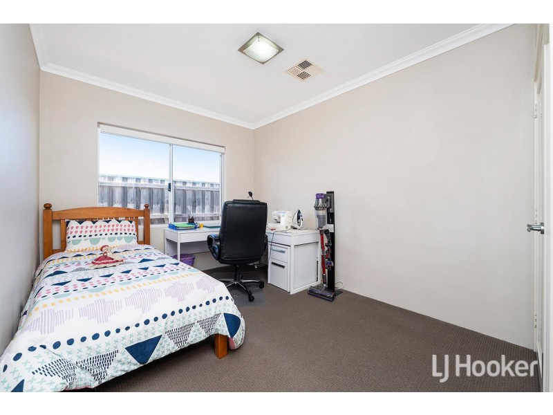 6/4 Maywood Way, Wannanup WA 6210