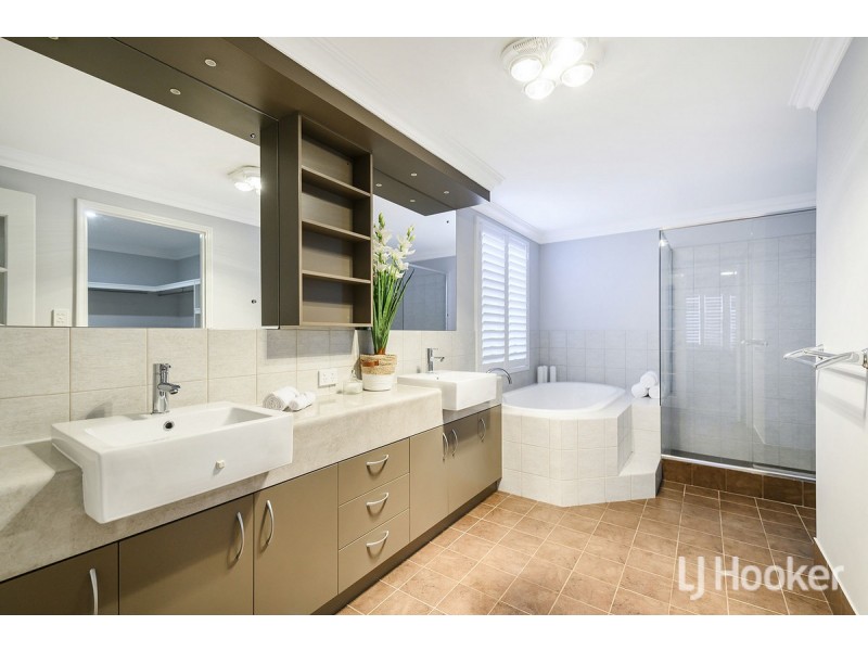 5 George Hibbert Road, Madora Bay WA 6210