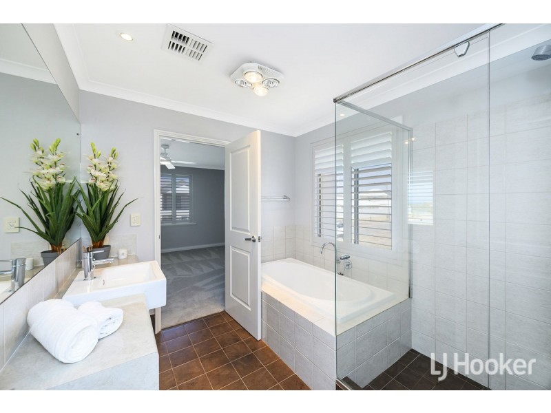 5 George Hibbert Road, Madora Bay WA 6210