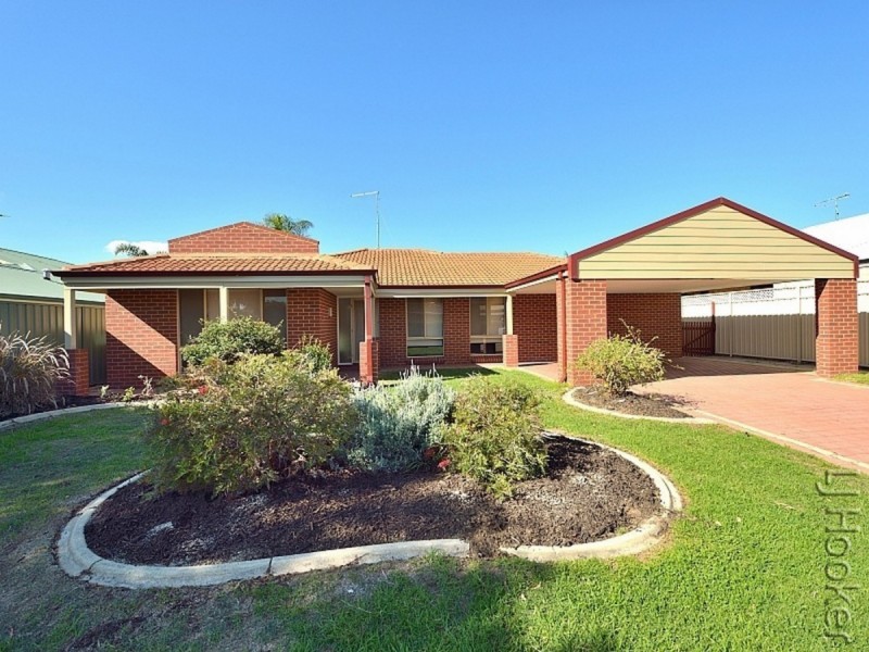 38 Paradise Circuit, Halls Head WA 6210