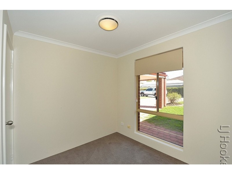 38 Paradise Circuit, Halls Head WA 6210