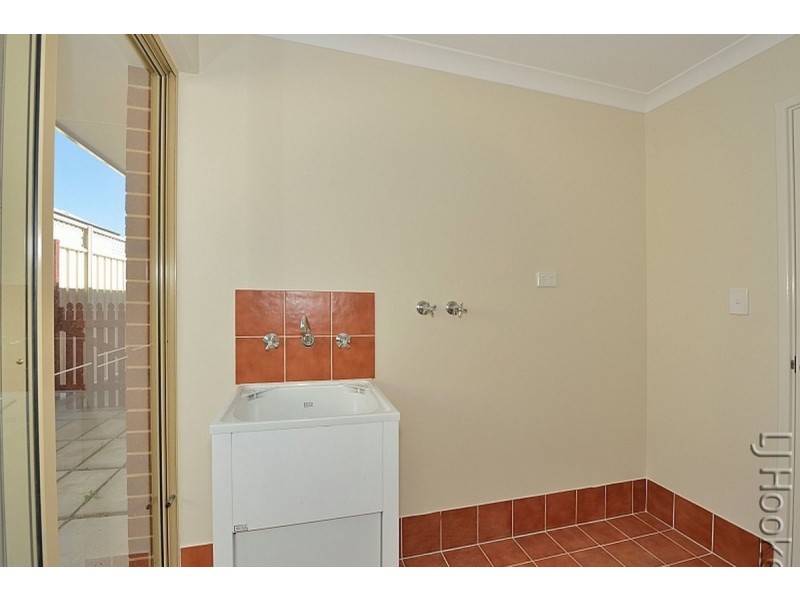 38 Paradise Circuit, Halls Head WA 6210