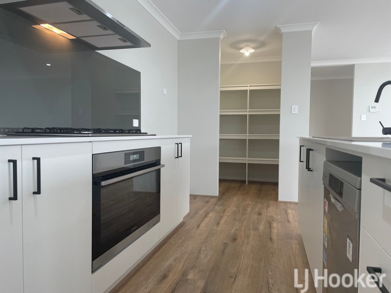 28 Toovey Road, South Yunderup WA 6208