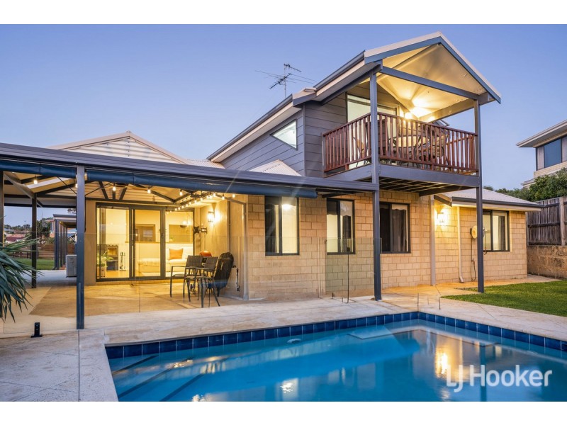 12 Highview Rise, Halls Head WA 6210