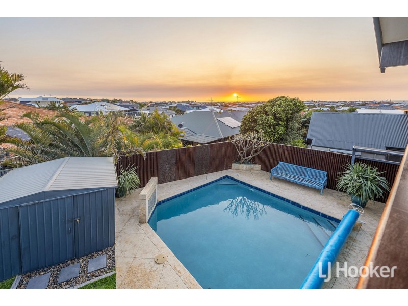 12 Highview Rise, Halls Head WA 6210