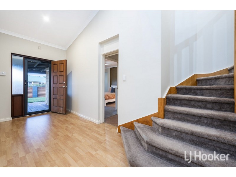 12 Highview Rise, Halls Head WA 6210