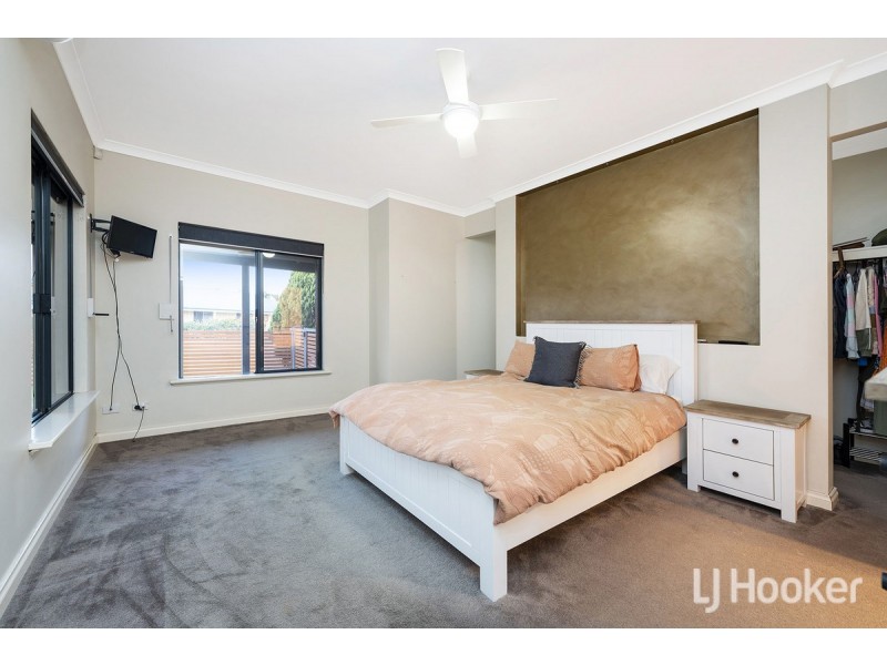 12 Highview Rise, Halls Head WA 6210