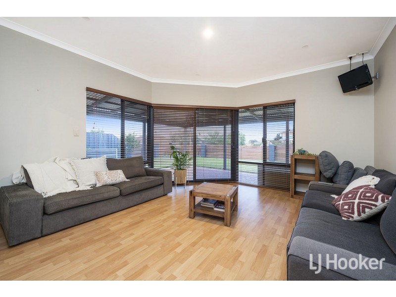 12 Highview Rise, Halls Head WA 6210