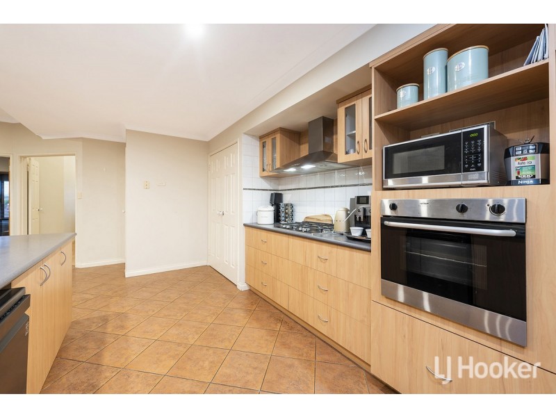 12 Highview Rise, Halls Head WA 6210