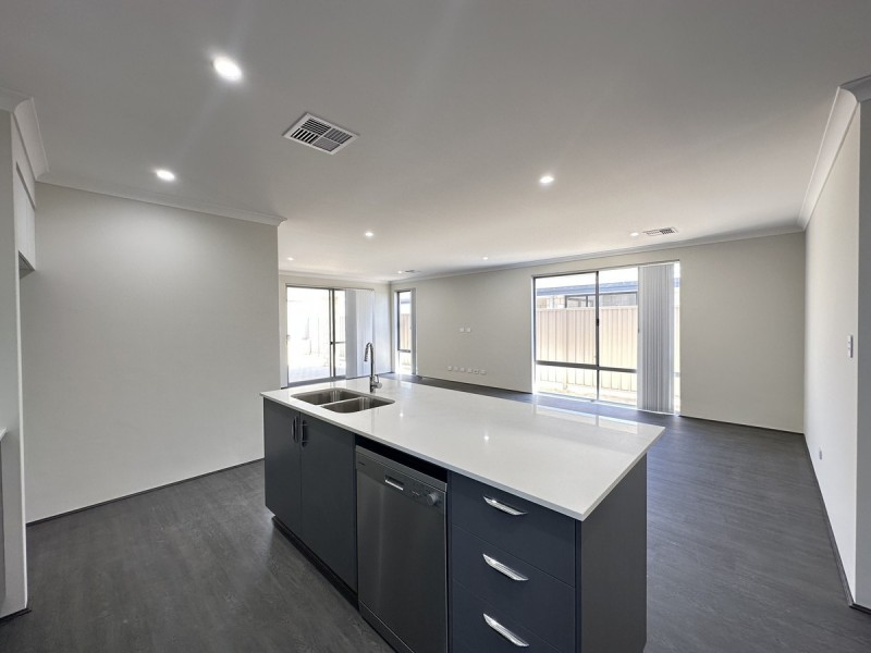 26 Feldspar Road, Karnup WA 6176