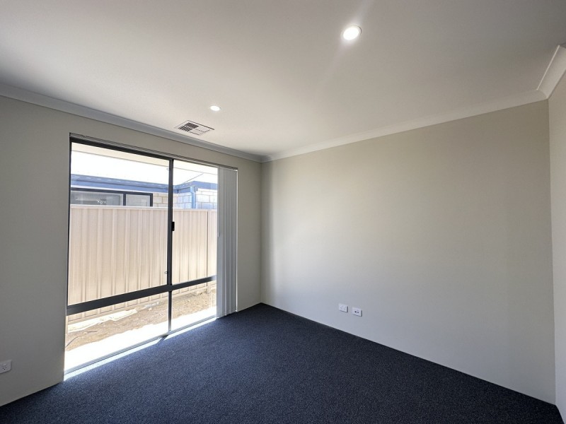 26 Feldspar Road, Karnup WA 6176