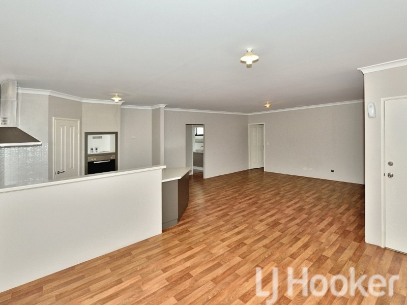 8B Loxton Street, Dudley Park WA 6210