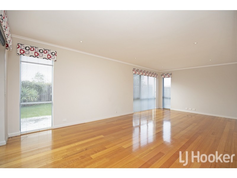 2 Tylney Loop, Meadow Springs WA 6210
