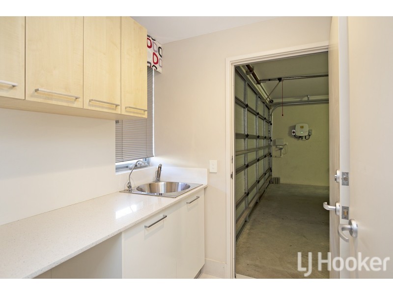 2 Tylney Loop, Meadow Springs WA 6210