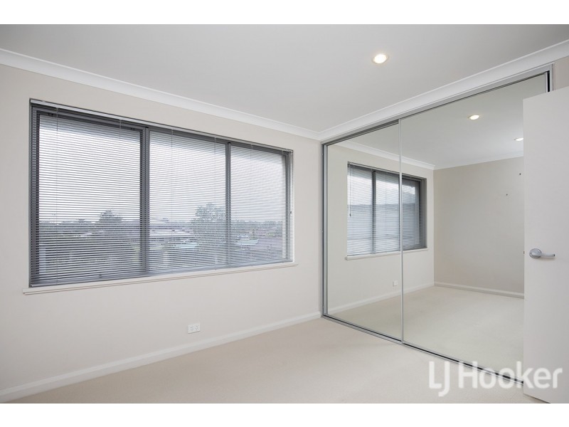 2 Tylney Loop, Meadow Springs WA 6210