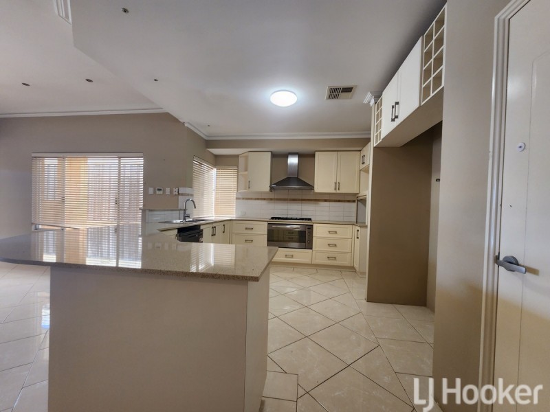 5 Carissa Turn, Halls Head WA 6210