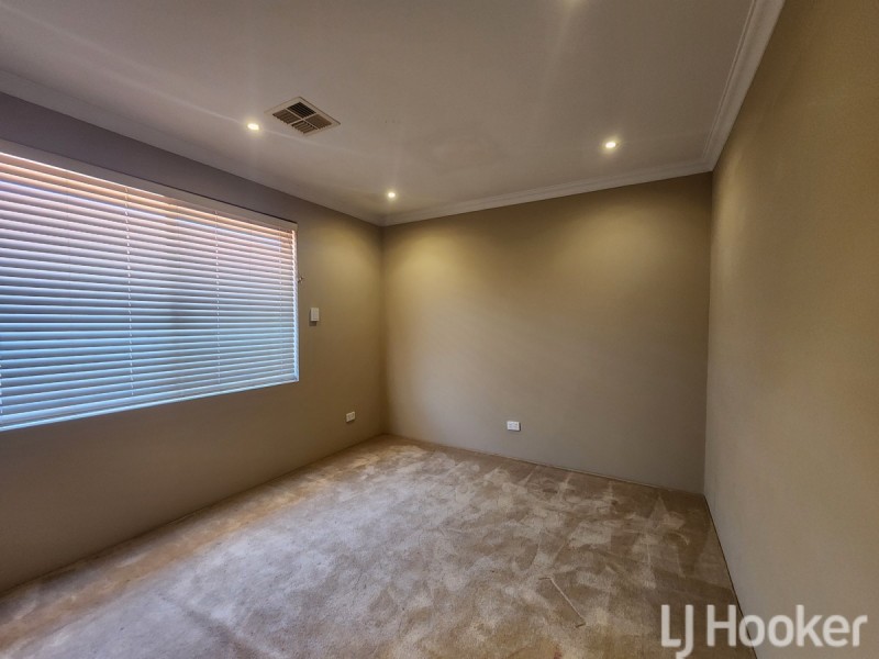 5 Carissa Turn, Halls Head WA 6210
