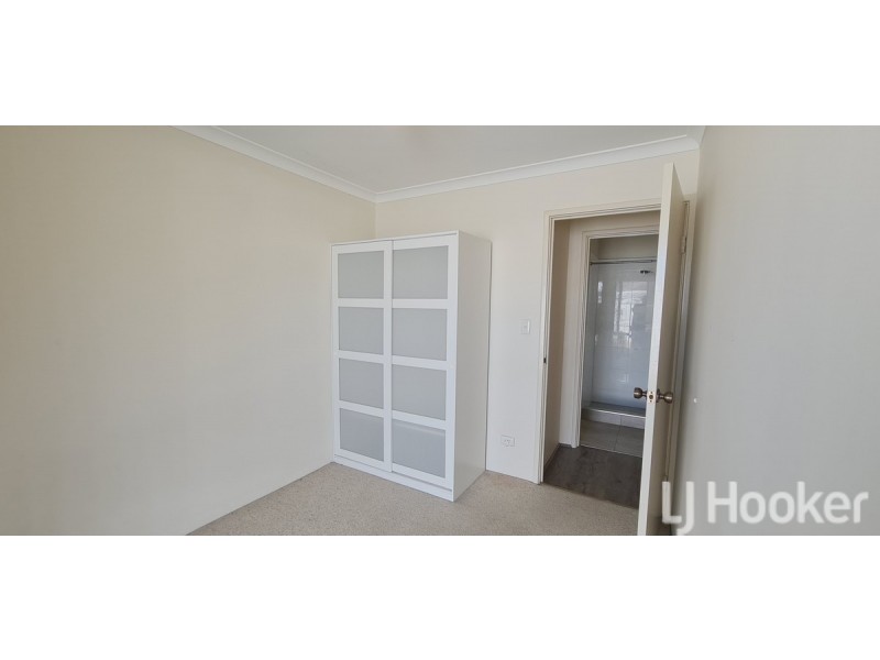 8 Rocklea Place, Silver Sands WA 6210