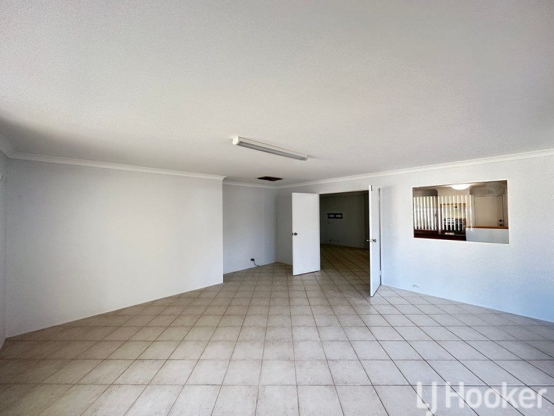 60 Pebble Beach Boulevard, Meadow Springs WA 6210