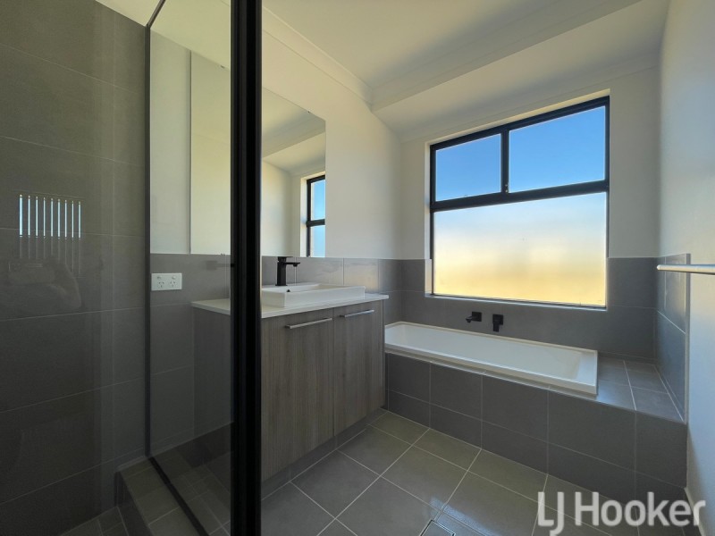 17 Karijini Crescent, Baldivis WA 6171