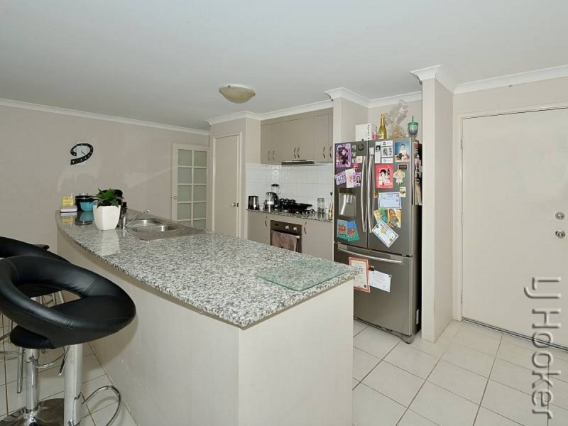 7 Moonbrook Way, Meadow Springs WA 6210