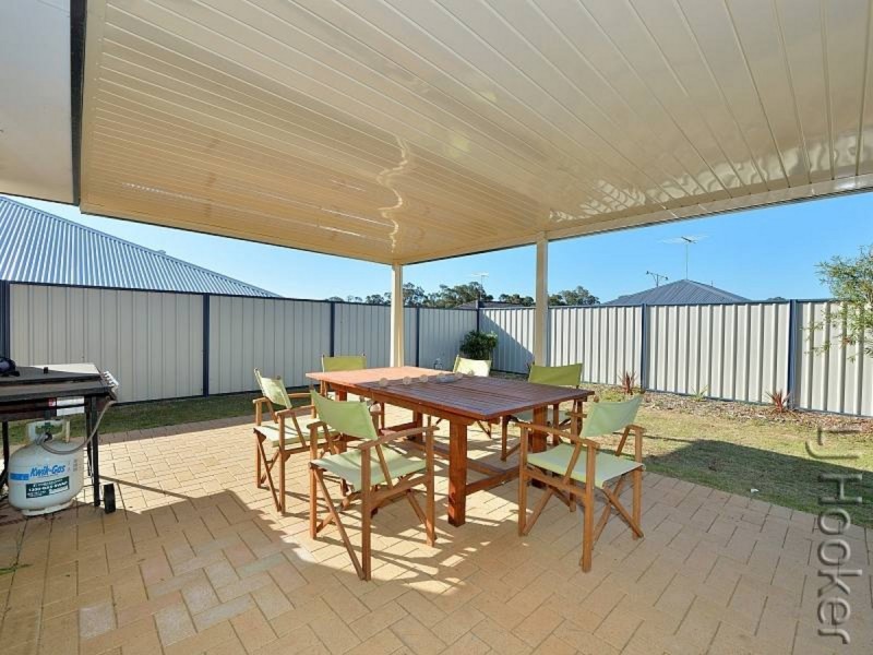 7 Moonbrook Way, Meadow Springs WA 6210