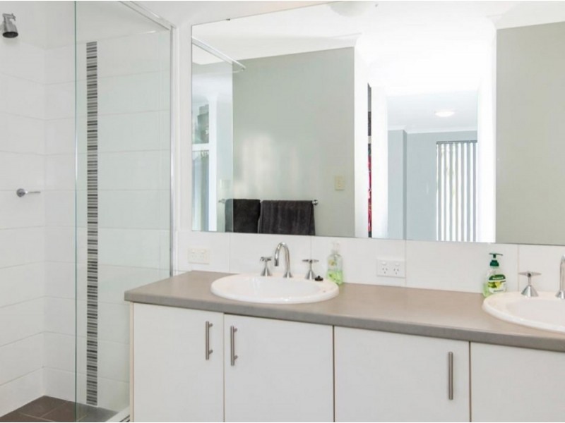 3 St Cloud Link, Meadow Springs WA 6210