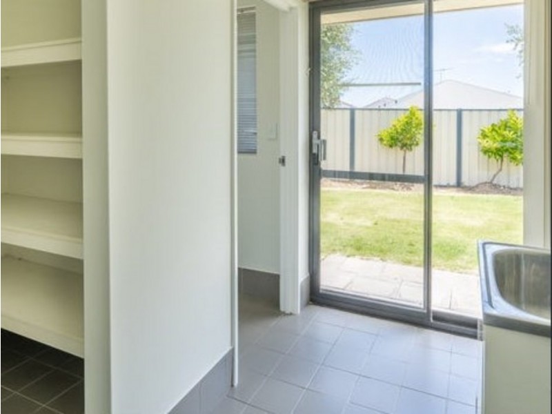 3 St Cloud Link, Meadow Springs WA 6210