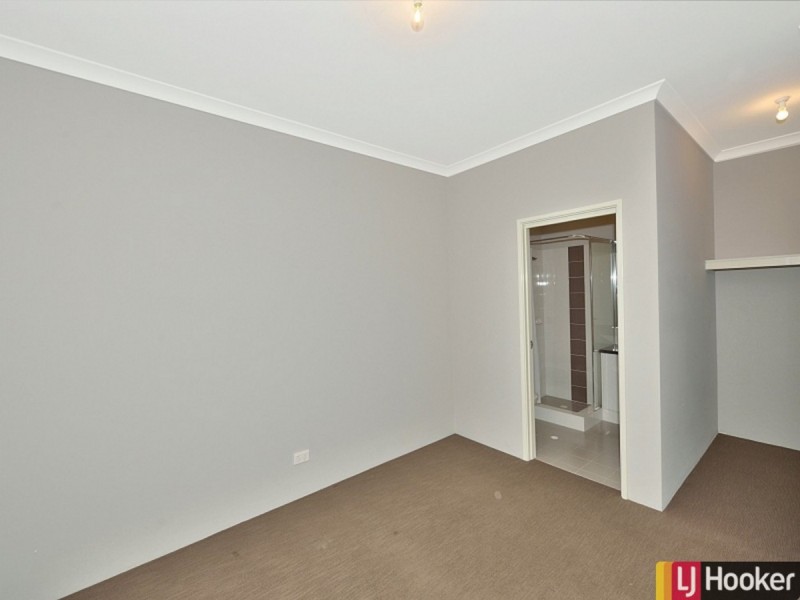 53 Kerkeri Heights, Lakelands WA 6180