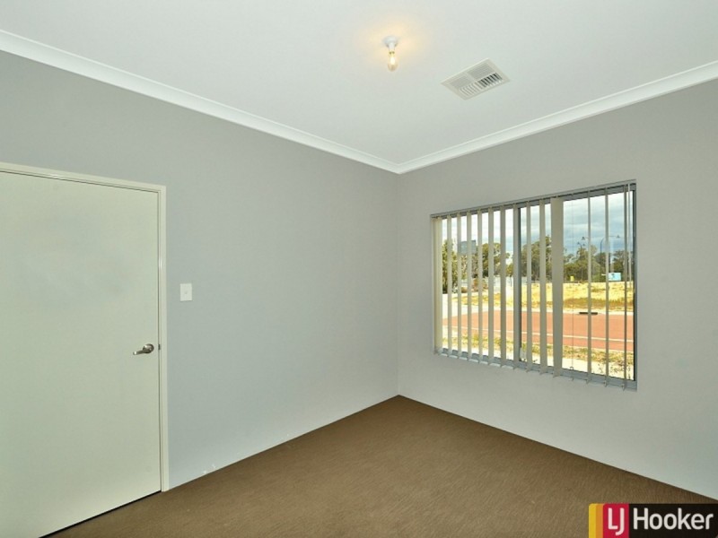 53 Kerkeri Heights, Lakelands WA 6180