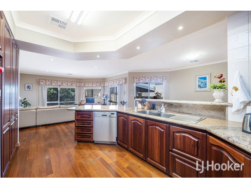 6 Sunset View, Wannanup WA 6210