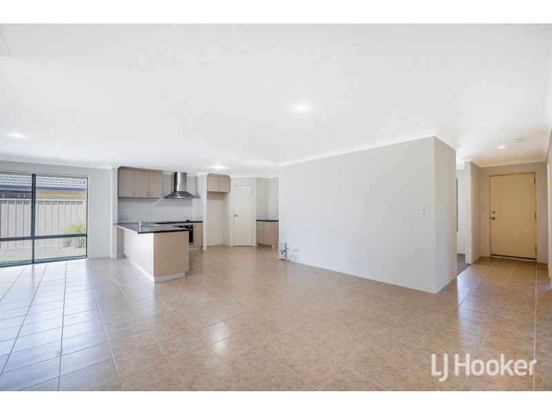 4 Padbury Road, Pinjarra WA 6208